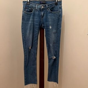 Levi Too Super Low Boyfriend rugged crop Jean